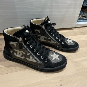 Chanel Star Sneakers size 40